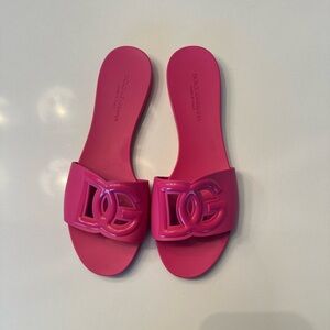 Dolce & Gabbana Fuchsia Logo Slide Sandals